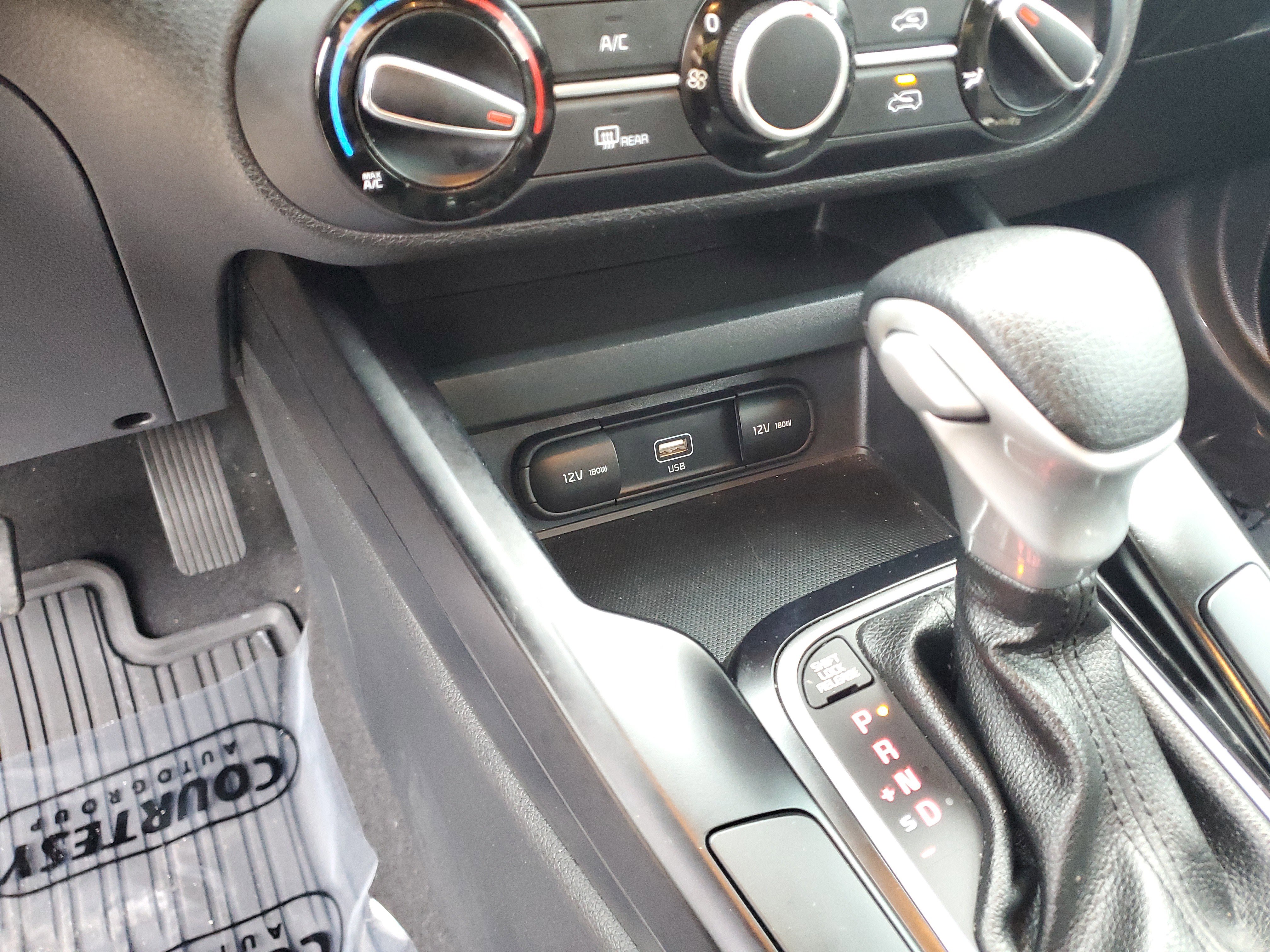 Used 2022 Kia Soul LX image 22