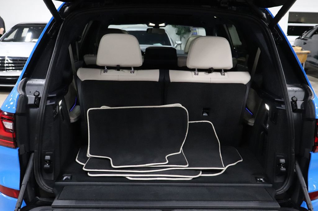 Used 2020 BMW X7 M50i w/ Dynamic Handling Package image 18