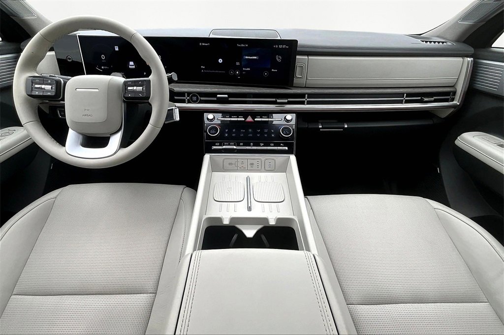 Used 2025 Hyundai Santa Fe Limited image 16