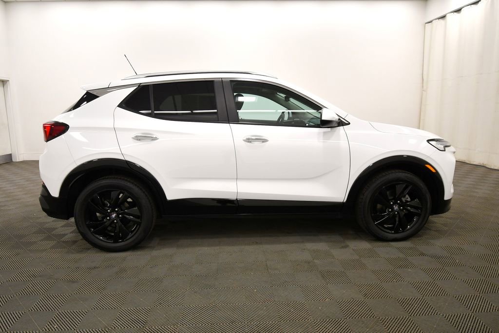Used 2024 Buick Encore GX Sport Touring FWD image 9