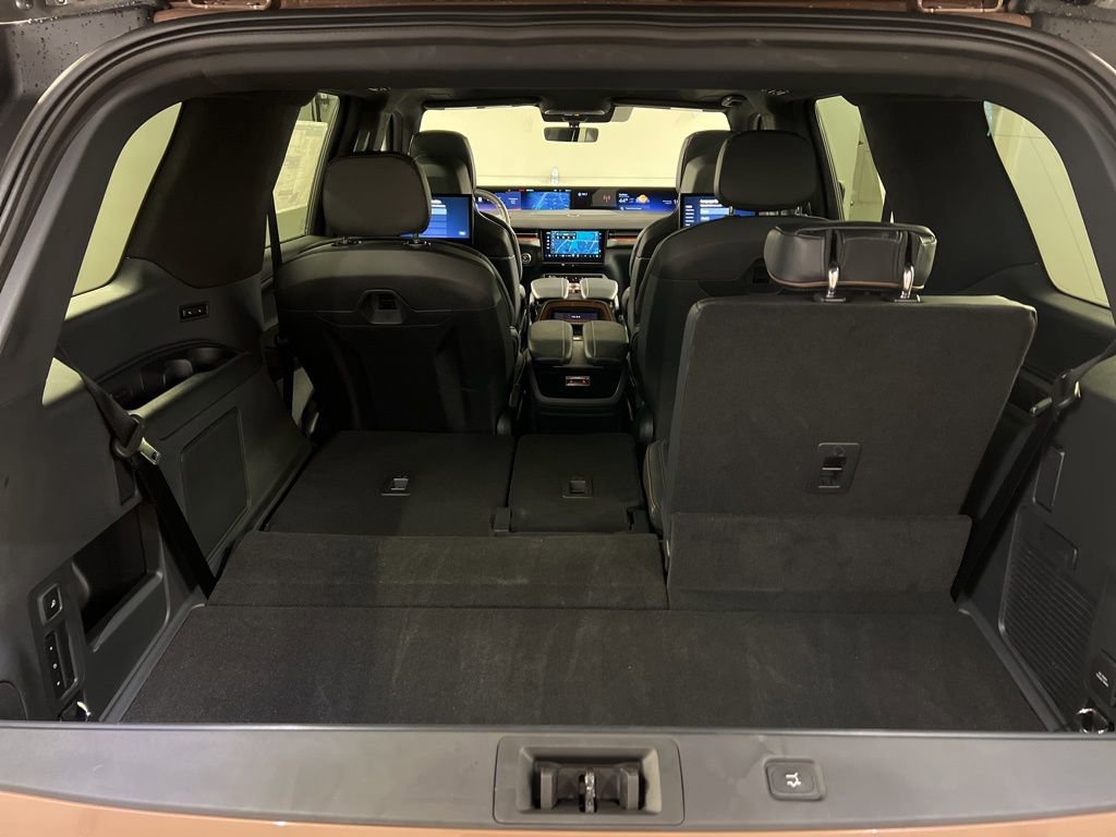 New 2026 Lincoln Navigator Black Label image 43