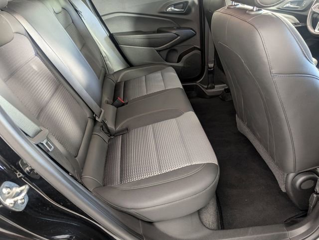 Certified 2025 Chevrolet Trax LT w/ LT Convenience Package FWD image 28