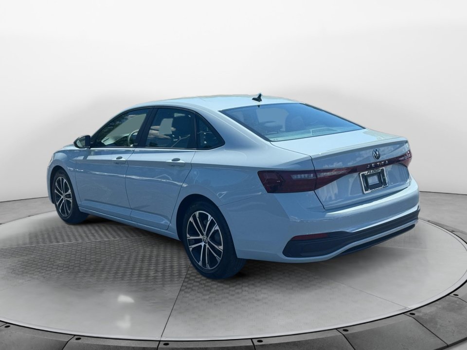 New 2026 Volkswagen Jetta Sport FWD image 5
