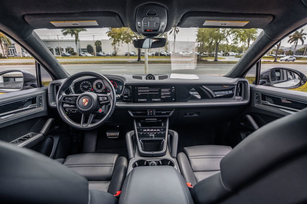 Used 2024 Porsche Cayenne Turbo GT image 22