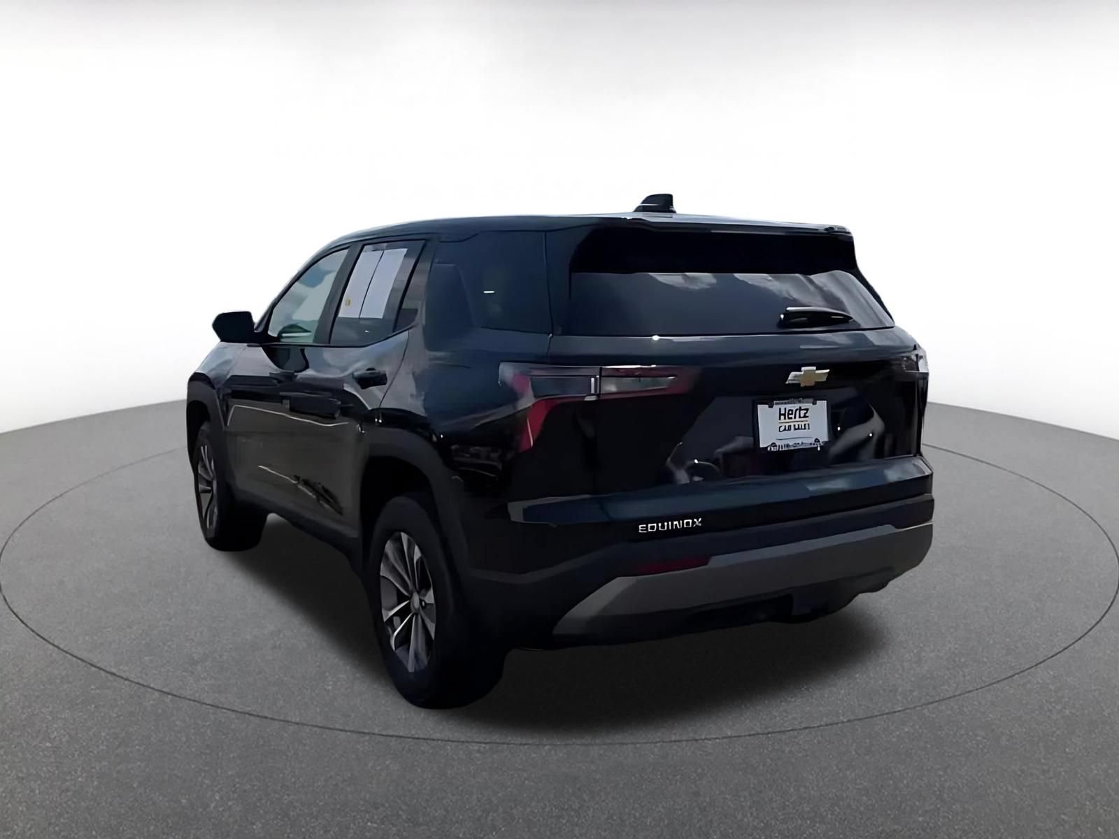 Used 2025 Chevrolet Equinox LT FWD image 11