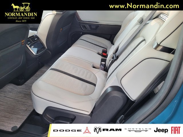 Used 2023 Rivian R1S Adventure Quad AWD/4WD image 16