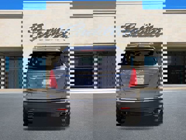 Used 2018 Cadillac XT5 Luxury w/ Driver Awareness Package image 4