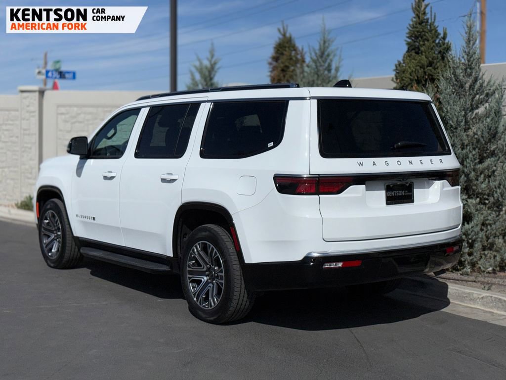 Used 2025 Jeep Wagoneer 4WD image 6
