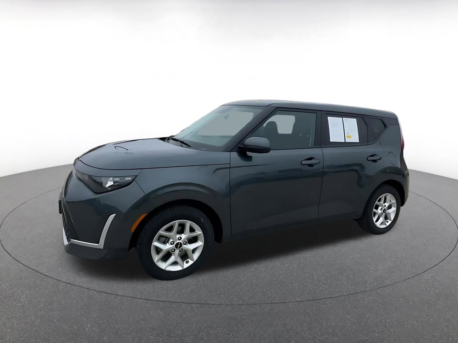 Used 2025 Kia Soul LX w/ LX Technology Package image 8