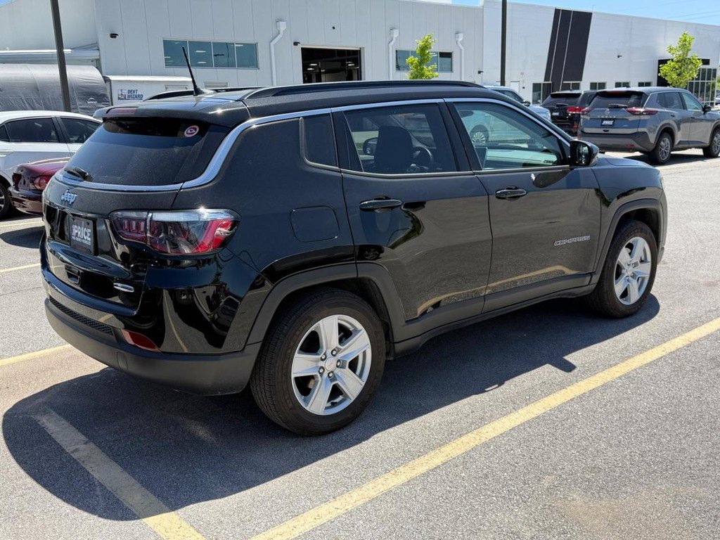 Used 2022 Jeep Compass Latitude w/ Convenience Group FWD video 3