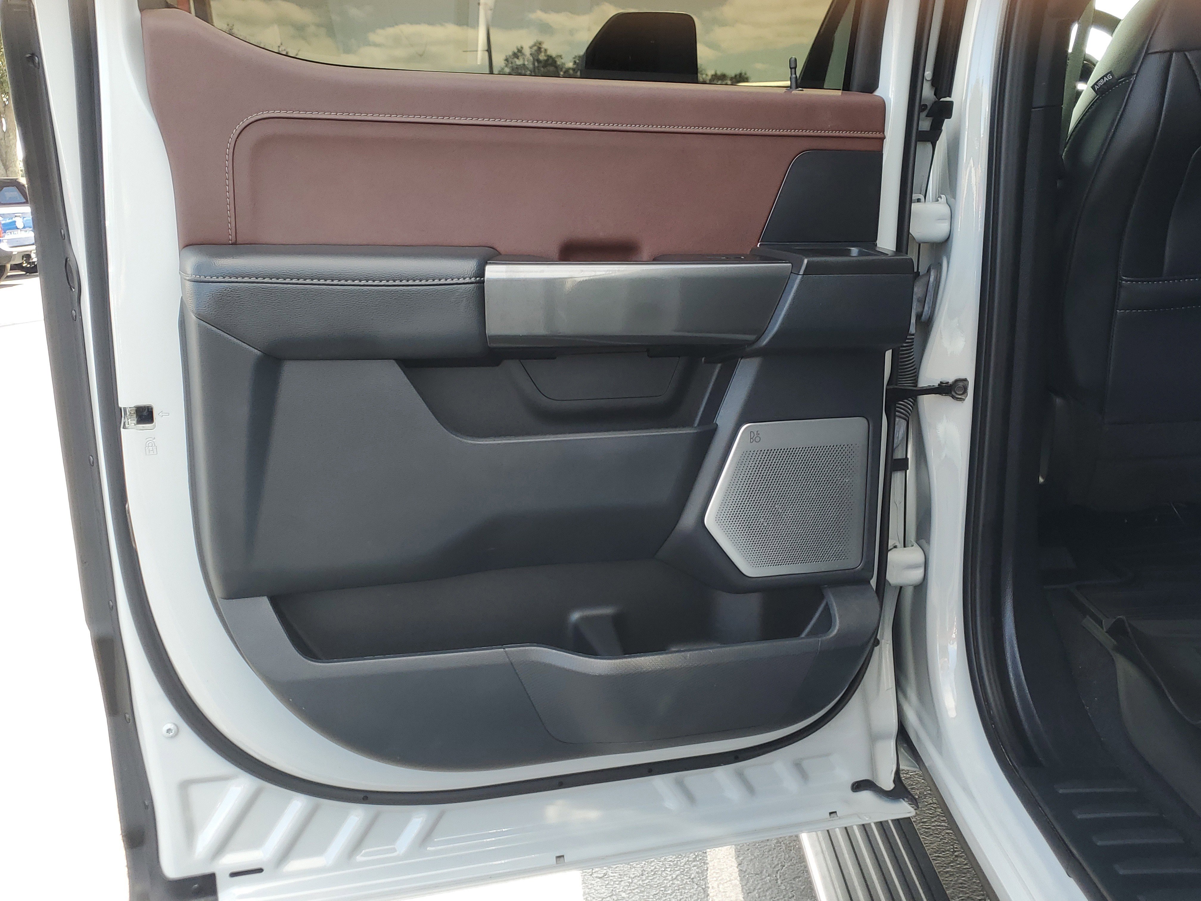 Used 2023 Ford F150 Lariat w/ Equipment Group 502A High image 11