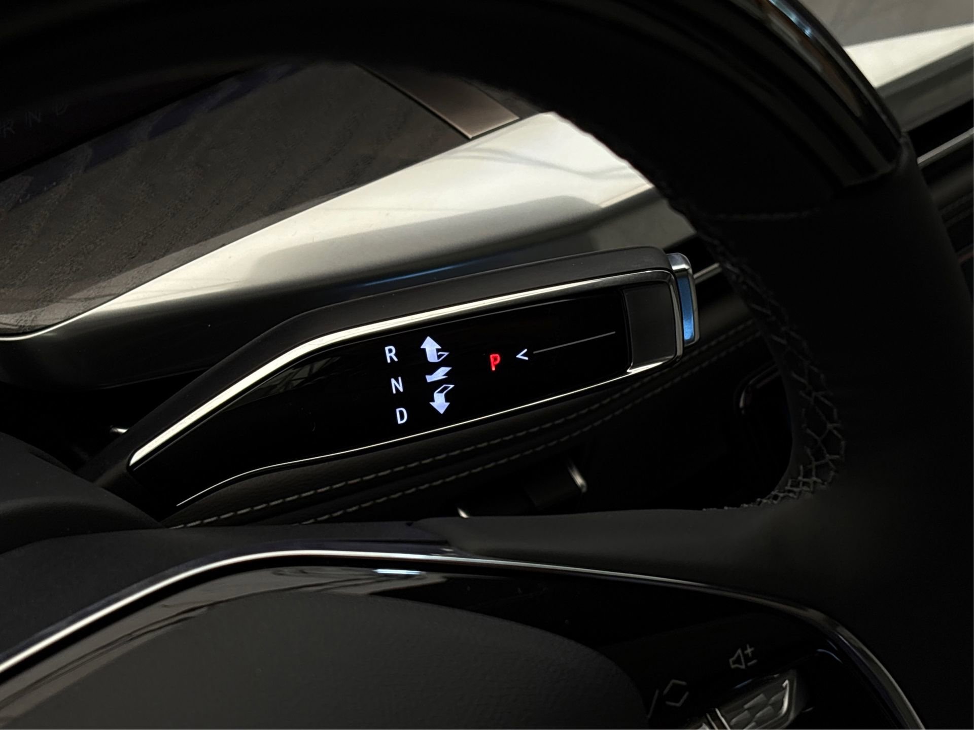 New 2026 Cadillac Escalade IQL Sport 1 w/ LPO, ONYX Package image 29