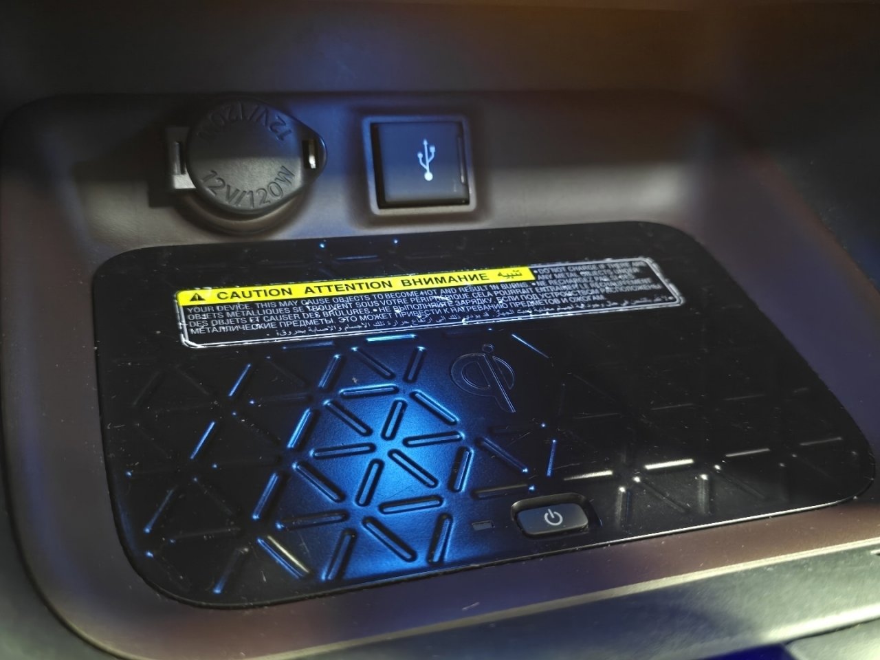 Used 2021 Toyota RAV4 Limited image 12