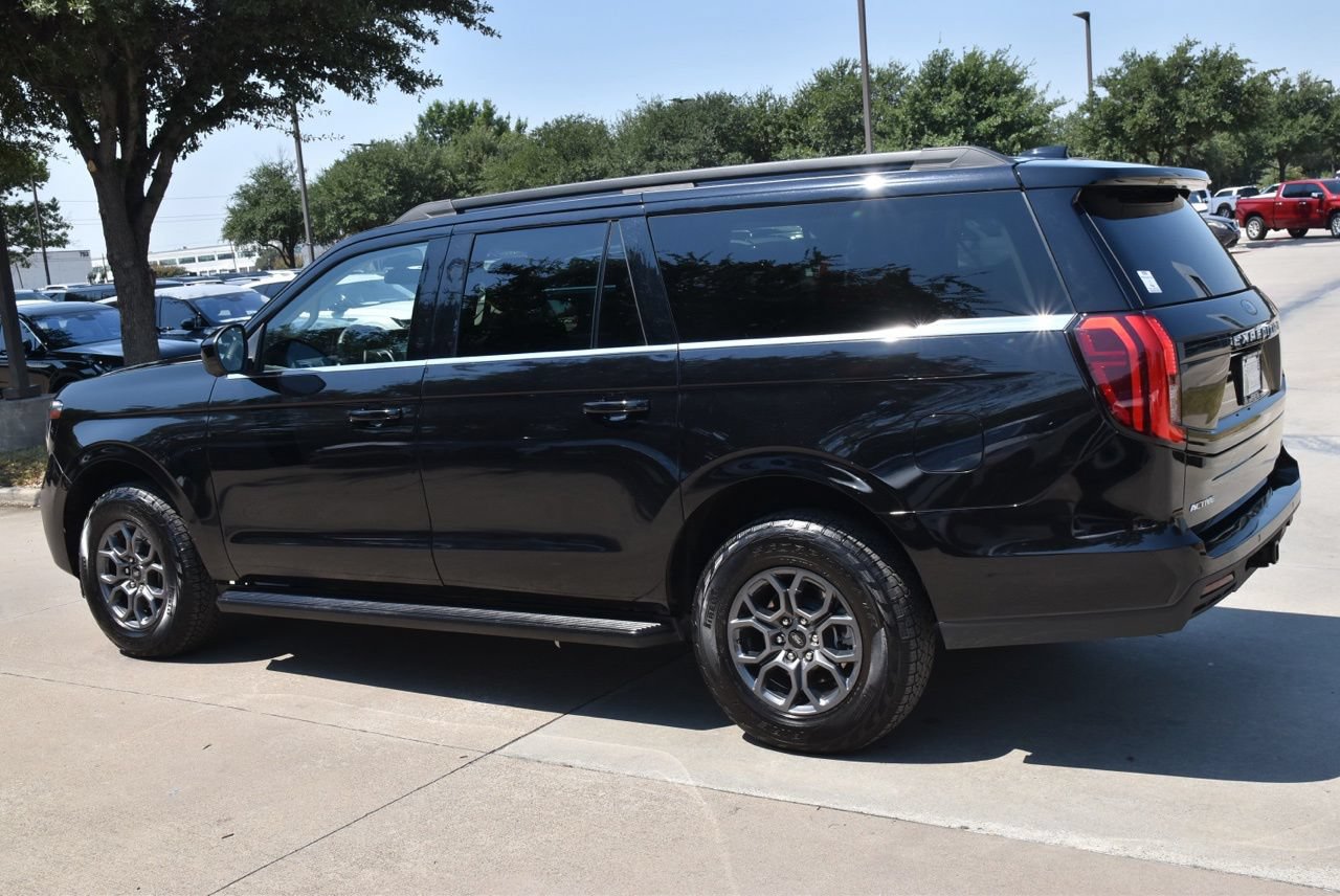 Used 2025 Ford Expedition Max Active RWD image 11