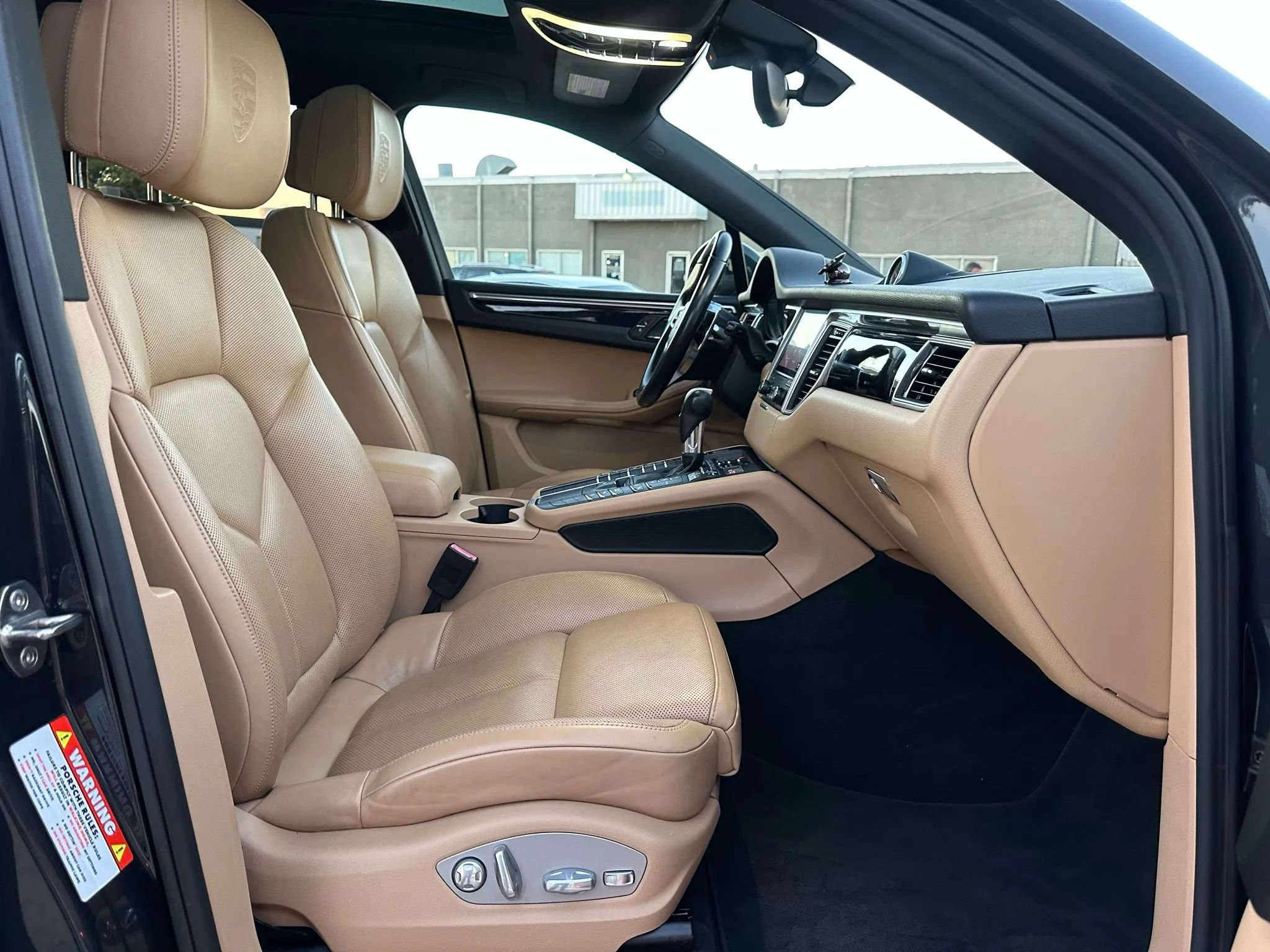 Used 2017 Porsche Macan S image 23