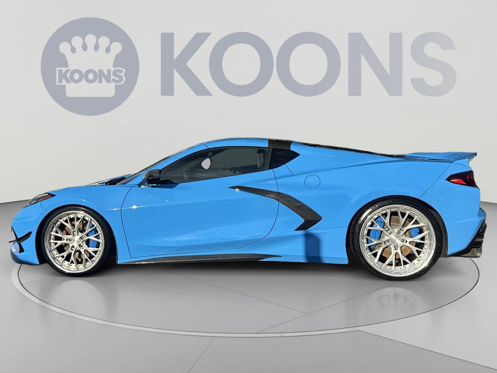 Used 2023 Chevrolet Corvette Stingray Coupe w/ Z51 Performance Package RWD image 2