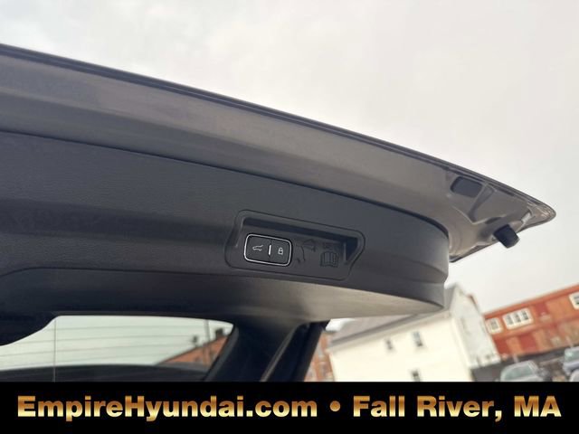 Used 2025 Ford Explorer ST-Line image 8