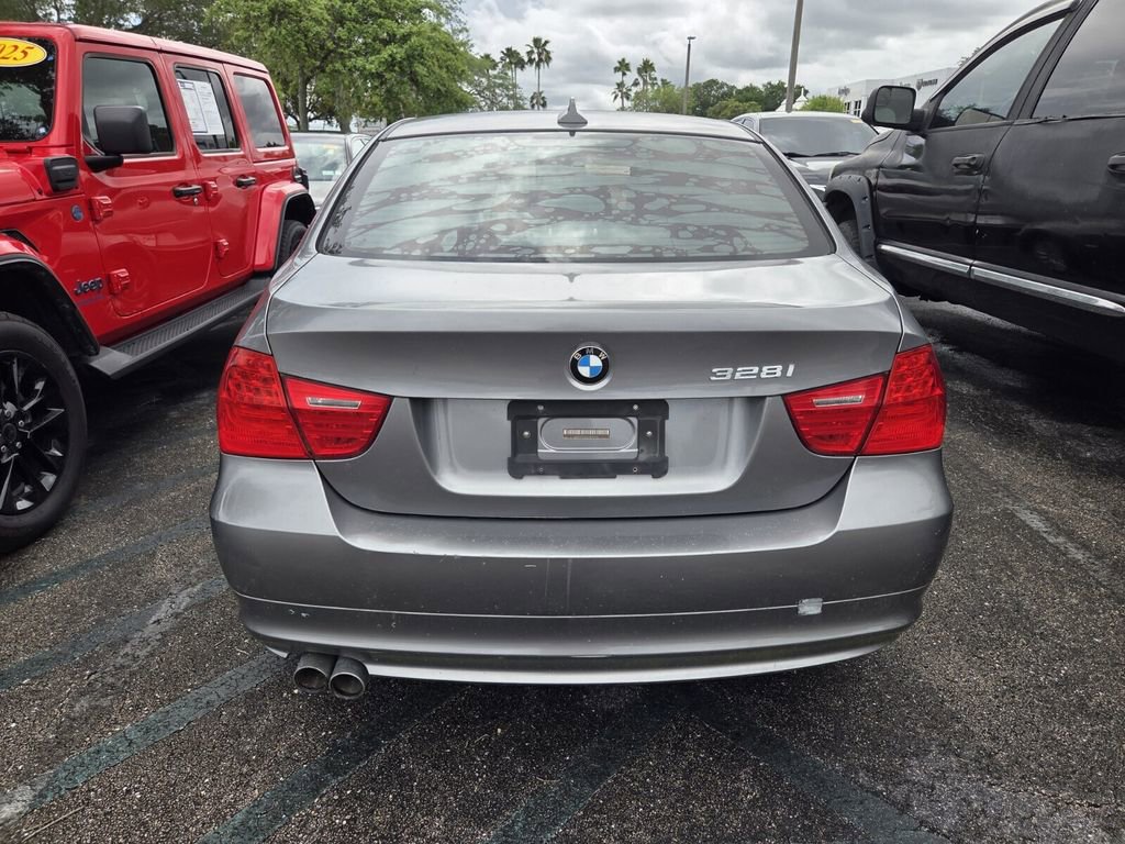 Used 2009 BMW 328i Sedan image 4