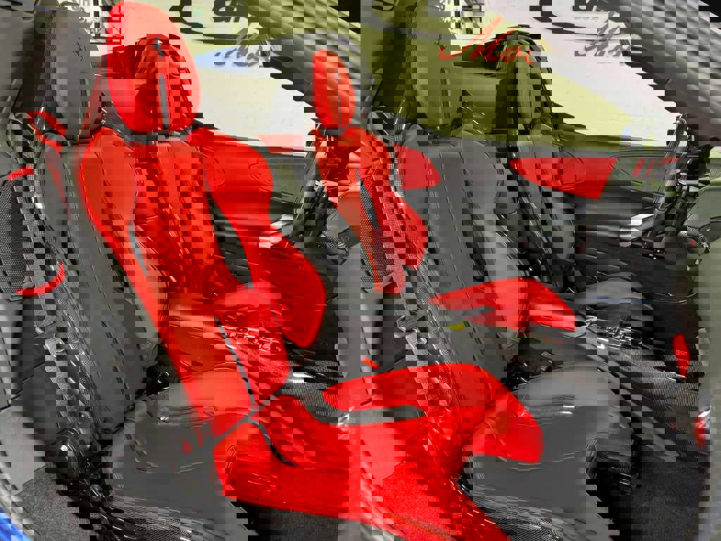 Used 2023 Ferrari SF90 Spider image 19