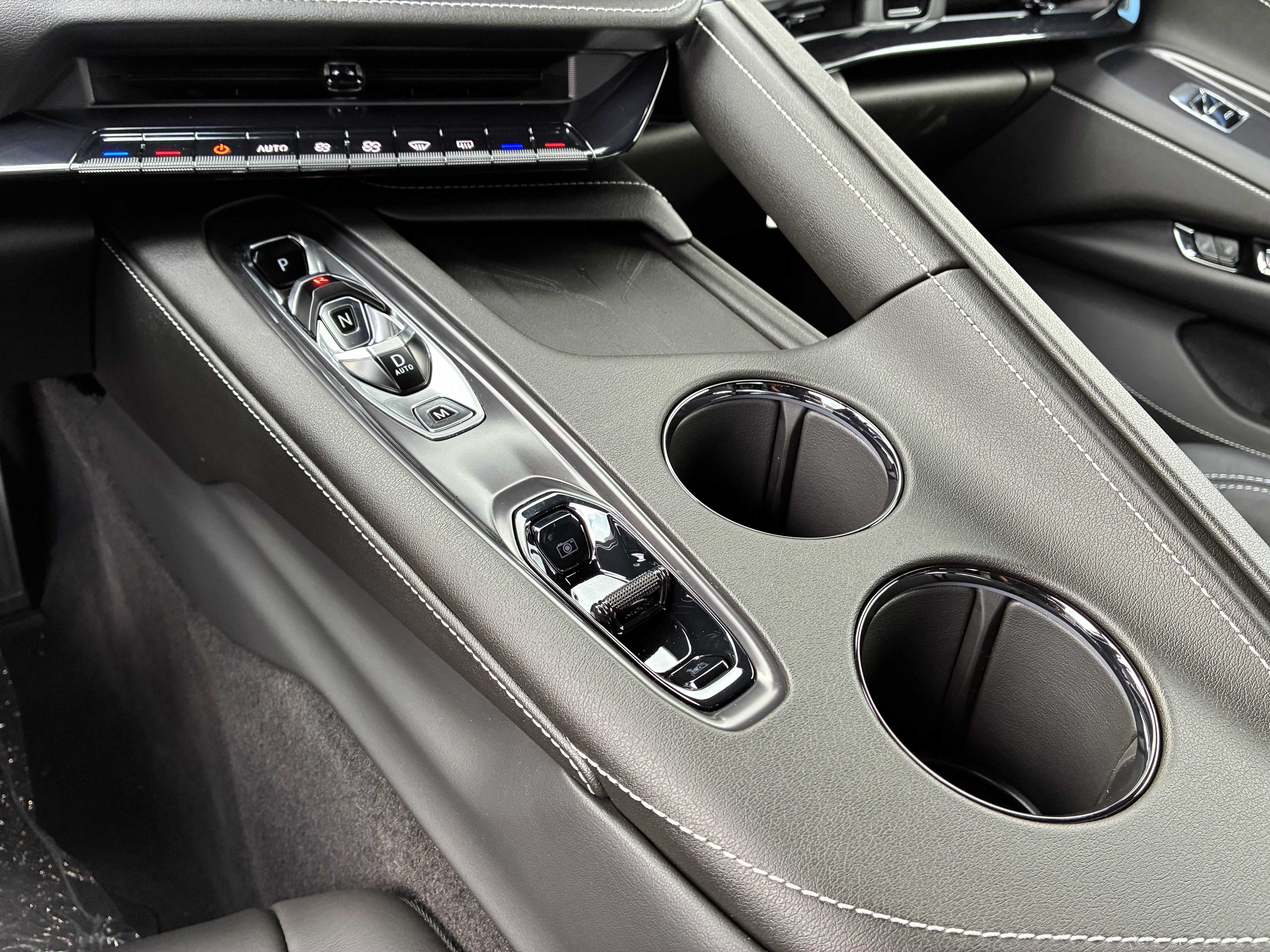 New 2027 Chevrolet Corvette Stingray Coupe w/ Stealth Interior Trim Package RWD image 30