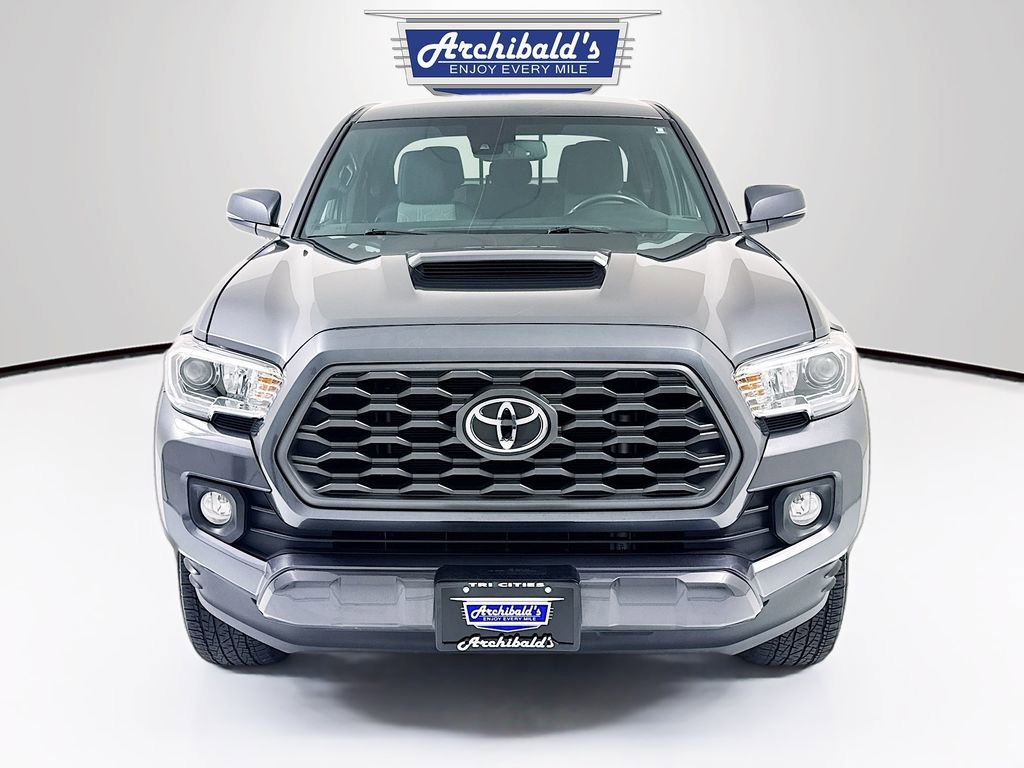 Used 2021 Toyota Tacoma TRD Sport image 2