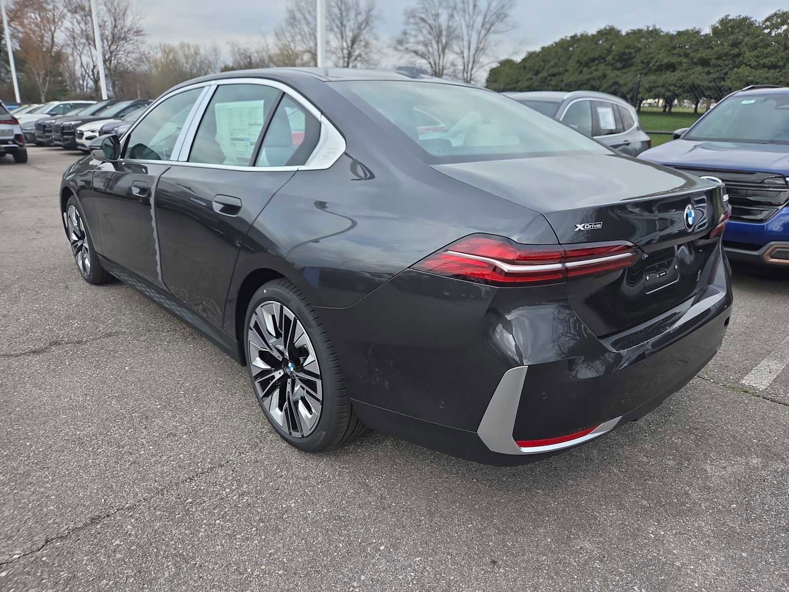 New 2026 BMW 530i xDrive w/ Premium Package image 7