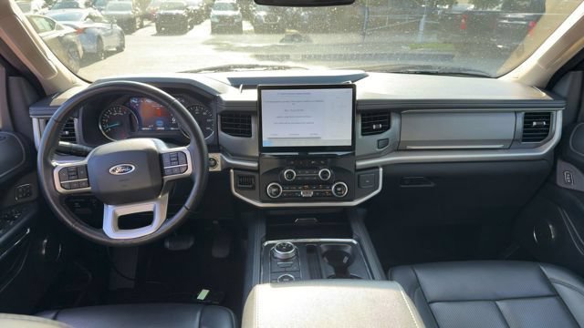 Used 2024 Ford Expedition XLT AWD/4WD image 9