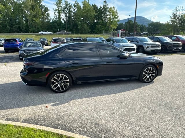 Used 2025 BMW 740i xDrive AWD/4WD image 26