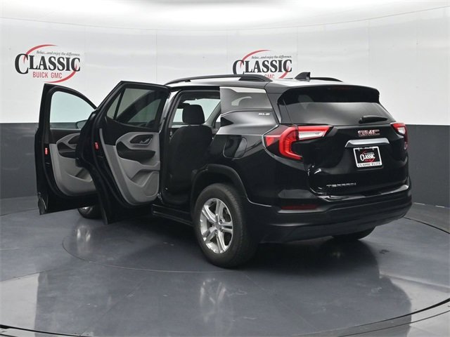 Used 2022 GMC Terrain SLE w/ Driver Convenience Package image 32