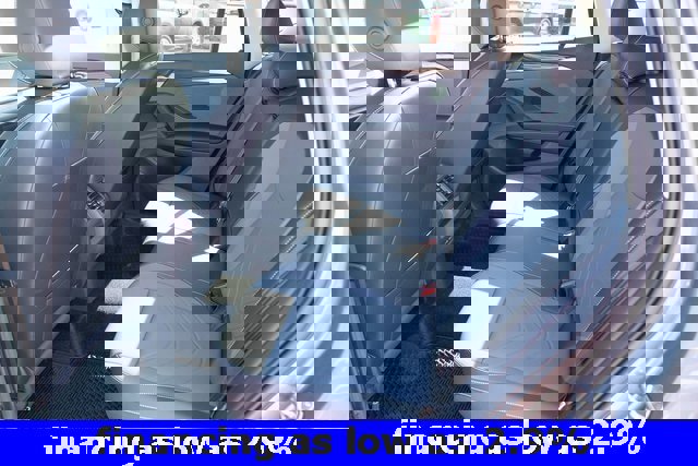 New 2025 Volkswagen Tiguan SE image 30