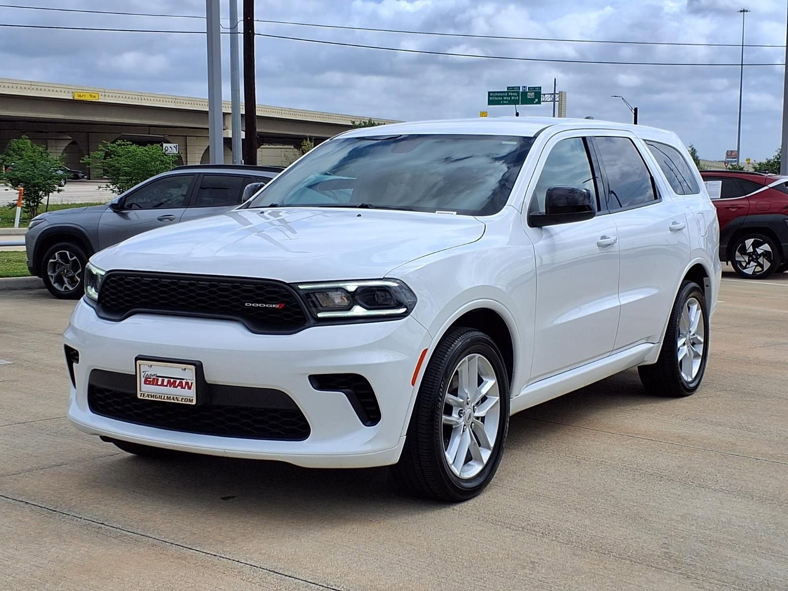 Used 2025 Dodge Durango GT AWD/4WD image 4