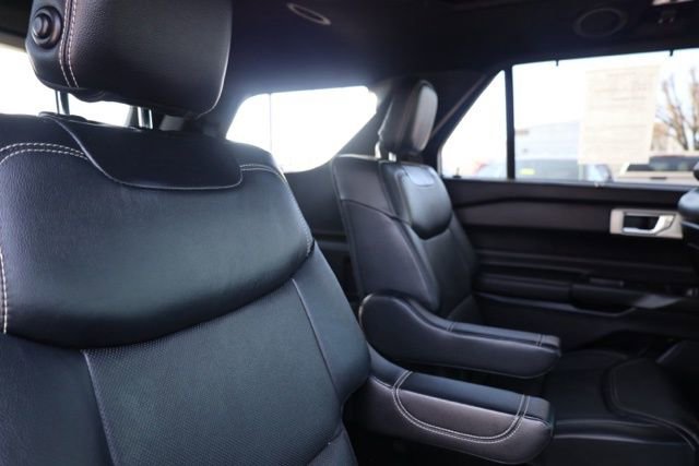 Used 2020 Ford Explorer ST w/ Premium Technology Package image 37