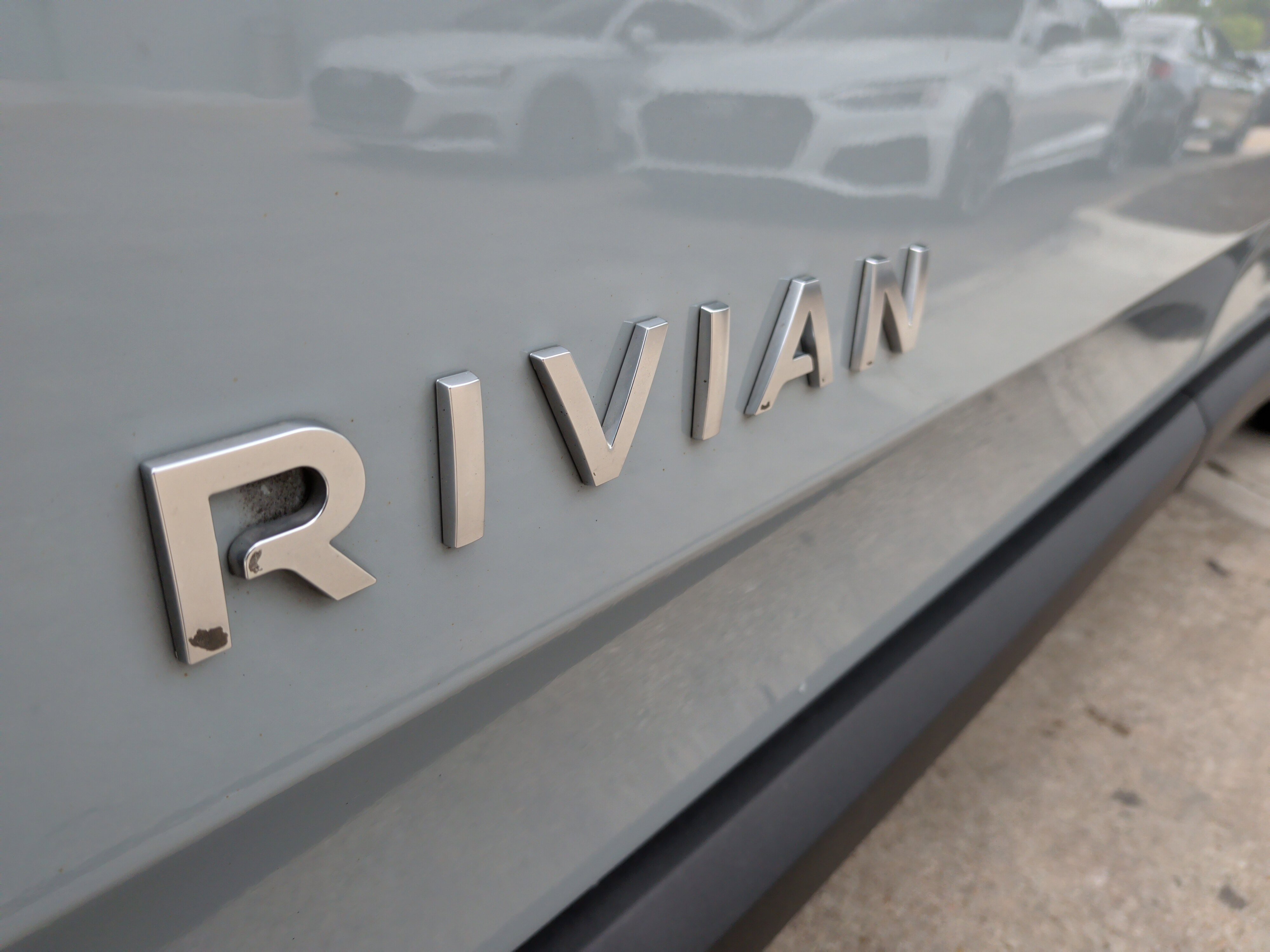 Used 2024 Rivian R1T Adventure image 37