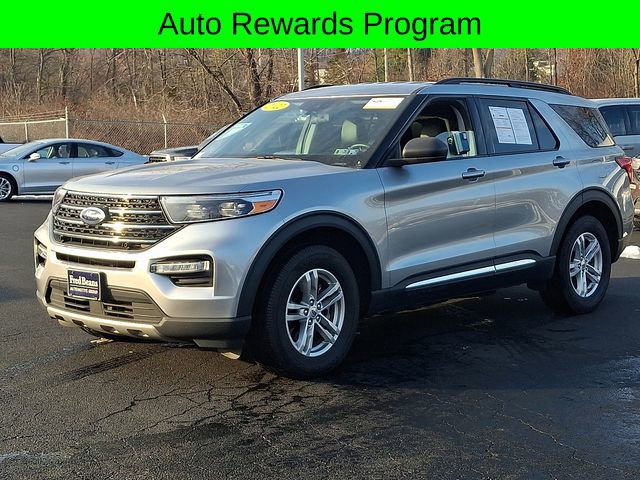 Certified 2022 Ford Explorer XLT w/ Equipment Group 202A image 5