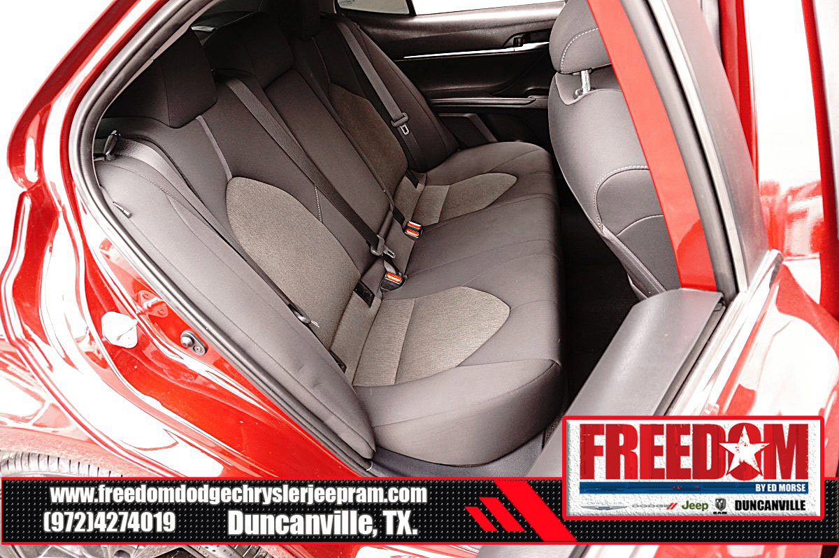 Used 2022 Toyota Camry LE image 43