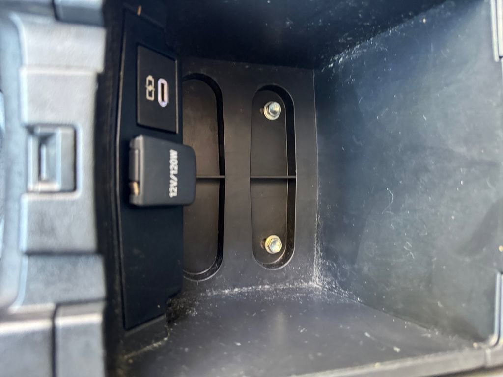 Used 2023 Toyota Corolla Cross LE AWD/4WD image 27