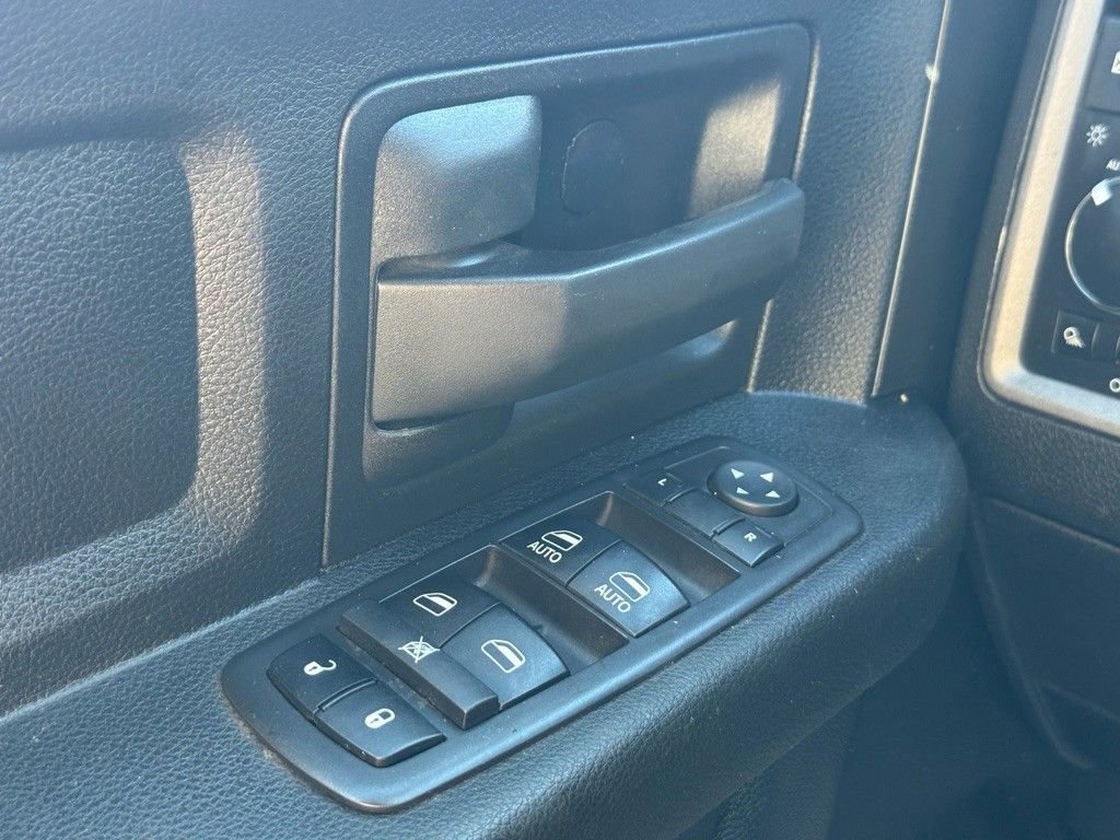 Used 2018 RAM 2500 Tradesman w/ Chrome Appearance Group image 24