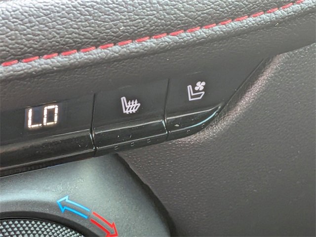 Used 2021 Chevrolet Blazer RS w/ Enhanced Convenience Package image 26