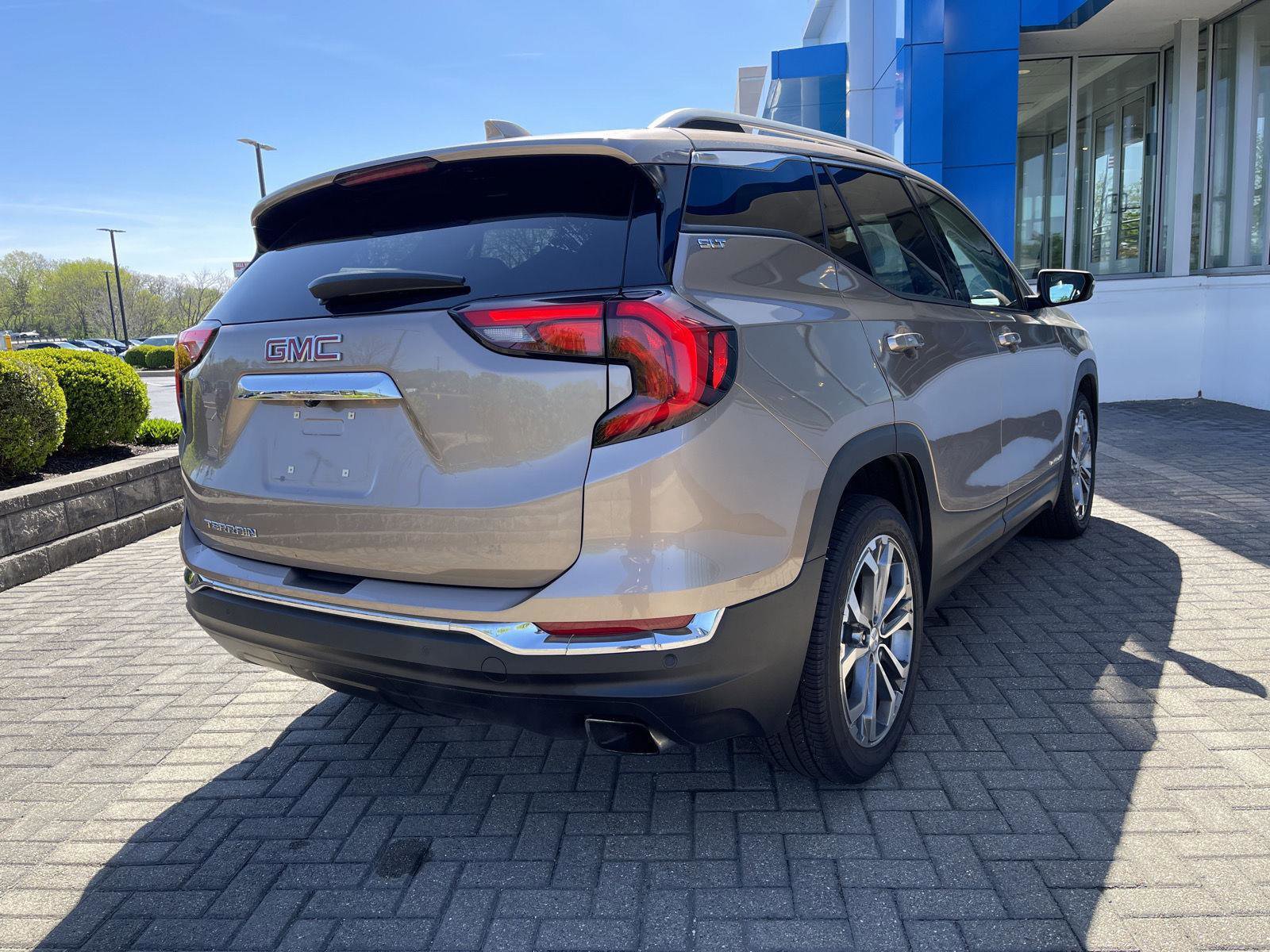 Used 2018 GMC Terrain SLT w/ Preferred Package FWD image 5