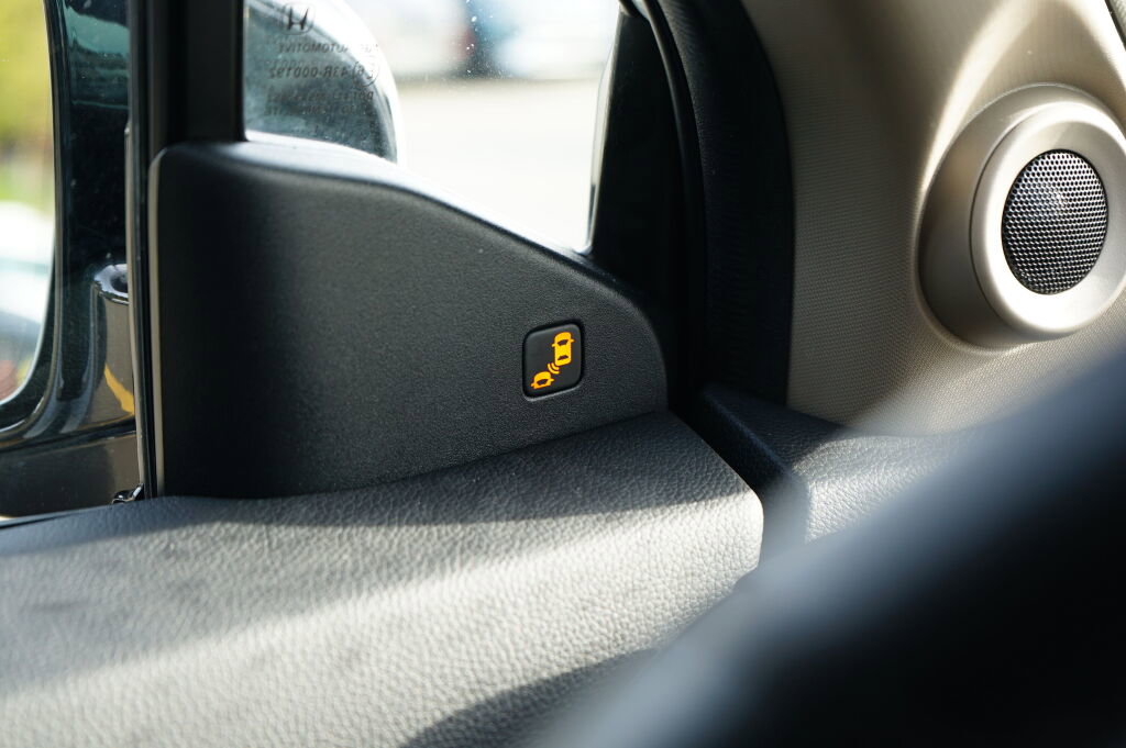 Used 2022 Honda Pilot Elite image 32