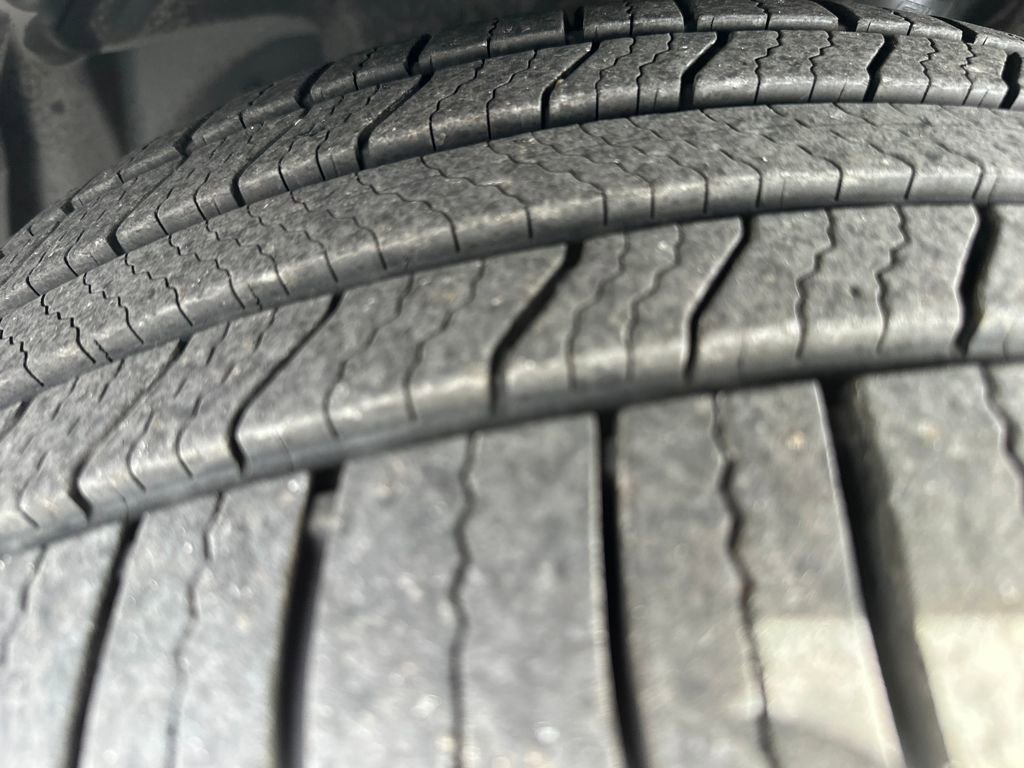 Used 2022 Subaru Ascent Limited w/ Technology Package image 16