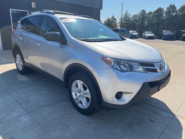 Used 2015 Toyota RAV4 LE image 1