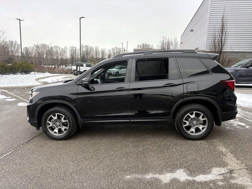 Used 2023 Honda Passport TrailSport image 4