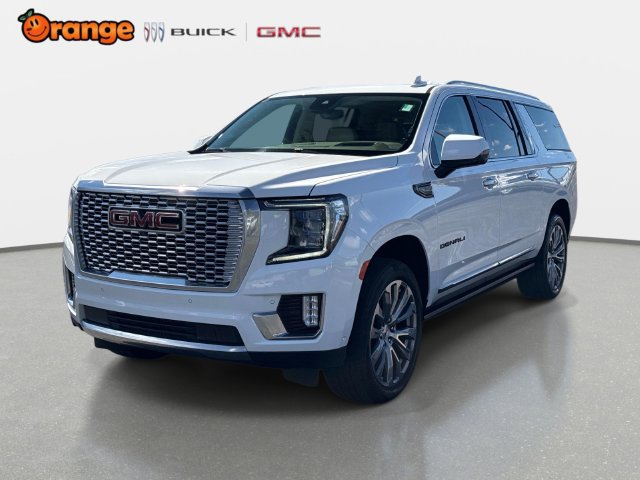 Used 2023 GMC Yukon XL Denali w/ Advanced Technology Package AWD/4WD image 7