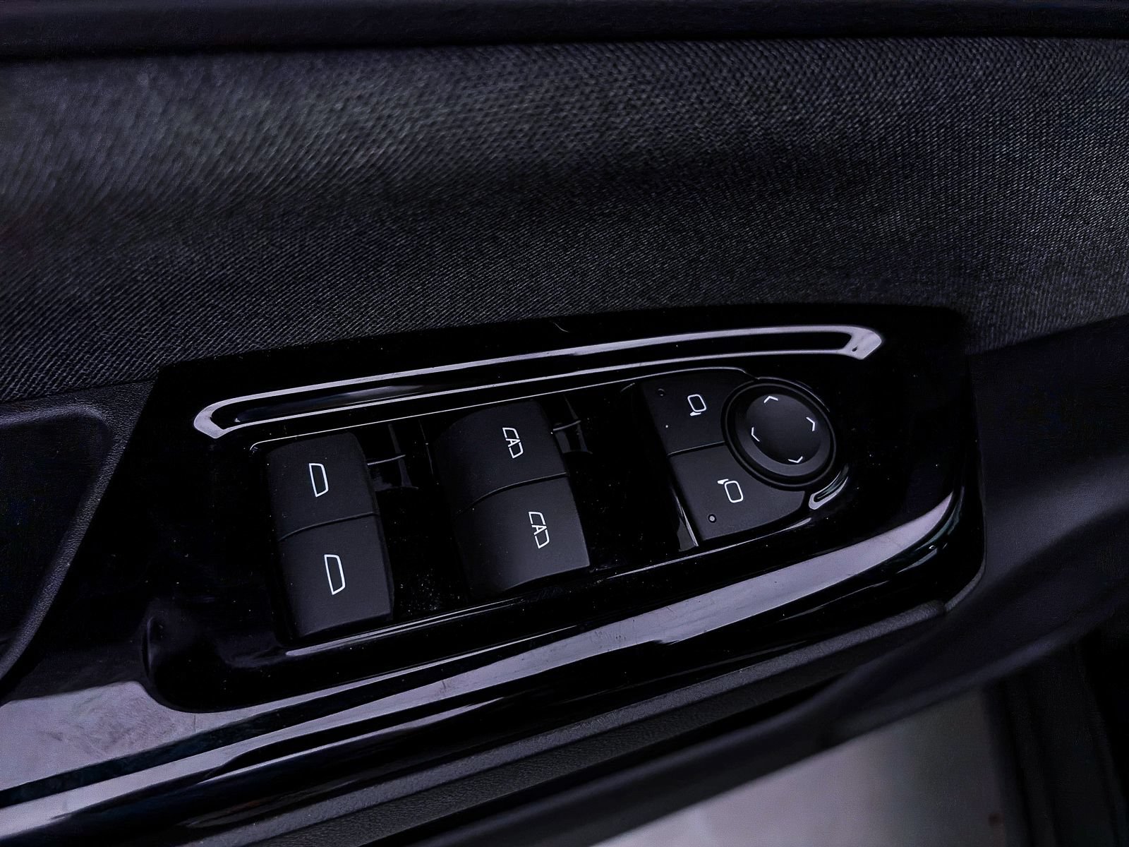 Used 2024 Honda Prologue EX image 16