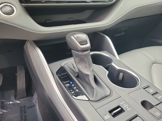 Used 2024 Toyota Highlander XLE image 20
