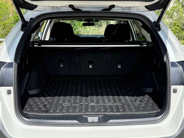 Used 2025 Subaru Outback Premium image 32