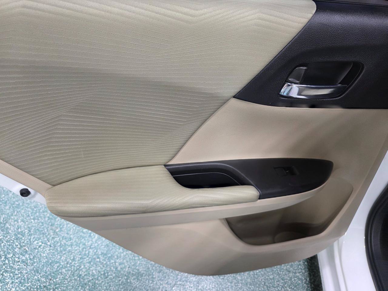 Used 2016 Honda Accord LX image 20