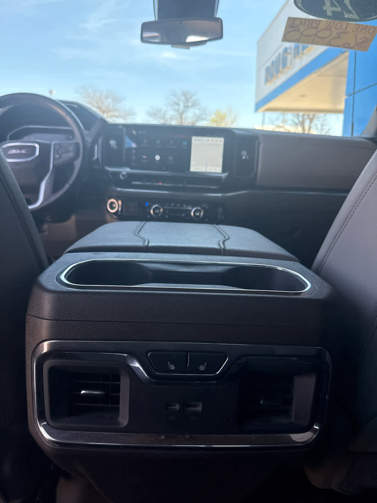 Used 2024 GMC Sierra 2500 SLT w/ SLT Convenience Package image 30