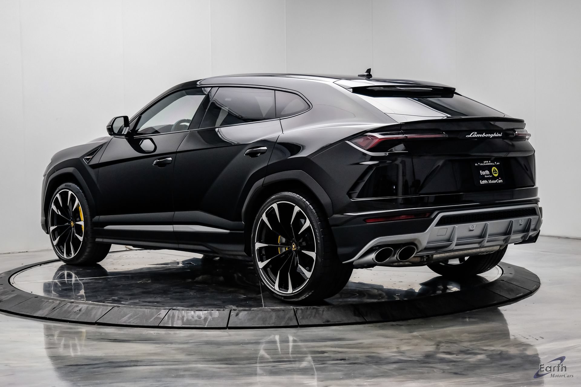 Used 2022 Lamborghini Urus AWD/4WD image 10